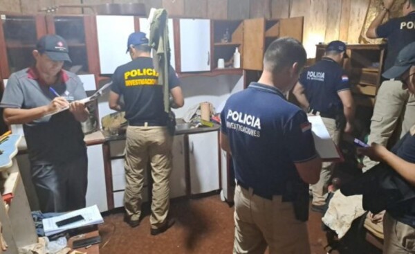 Hallan evidencias de asalto a local de Aquí Pago, durante allanamiento