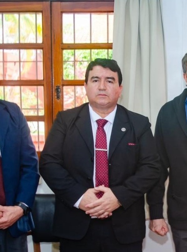 Barchini cambia a director de la cárcel de Encarnación ante irregularidades - trece