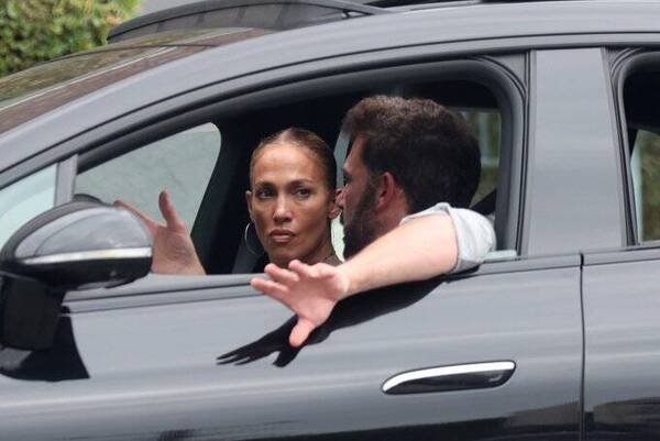 Ben Affleck y JLo fueron captados discutiendo en plena calle
