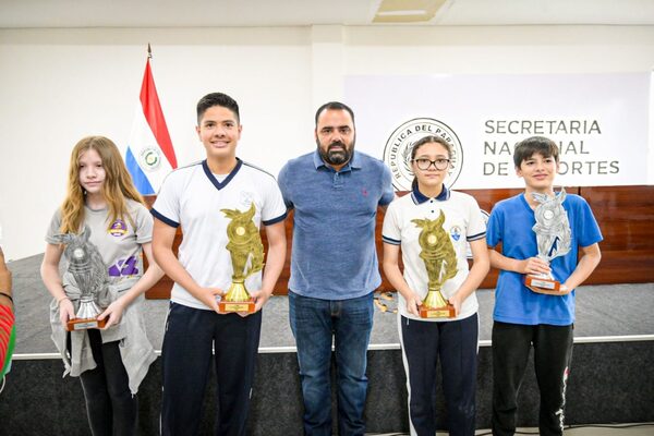 Ajedrecistas Verónica González y Arturo Cáceres son primeros campeones en JEEN 2023 - La Tribuna