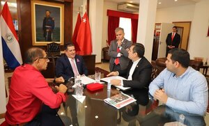 Diario HOY | Entregan título de sede propia a Seccional Colorada de Capiatá