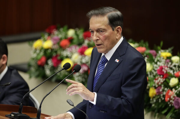 El presidente de Panamá asiste a una reunión de ministros de Agricultura de América en Costa Rica - MarketData