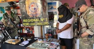 Capturan a hombre acusado de tráfico de drogas en comercio de Pedro Juan Caballero