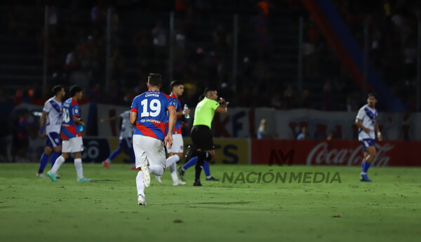 Versus / Para la dirección de árbitros, fue bien cobrado el penal de Ameliano contra Cerro Porteño