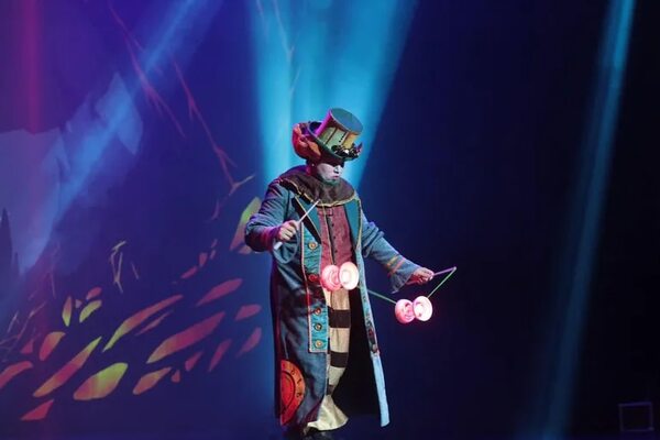 Presentación del Teatro de Danzas Diábolo en el marco del “Doble Diez” - Sociales - ABC Color