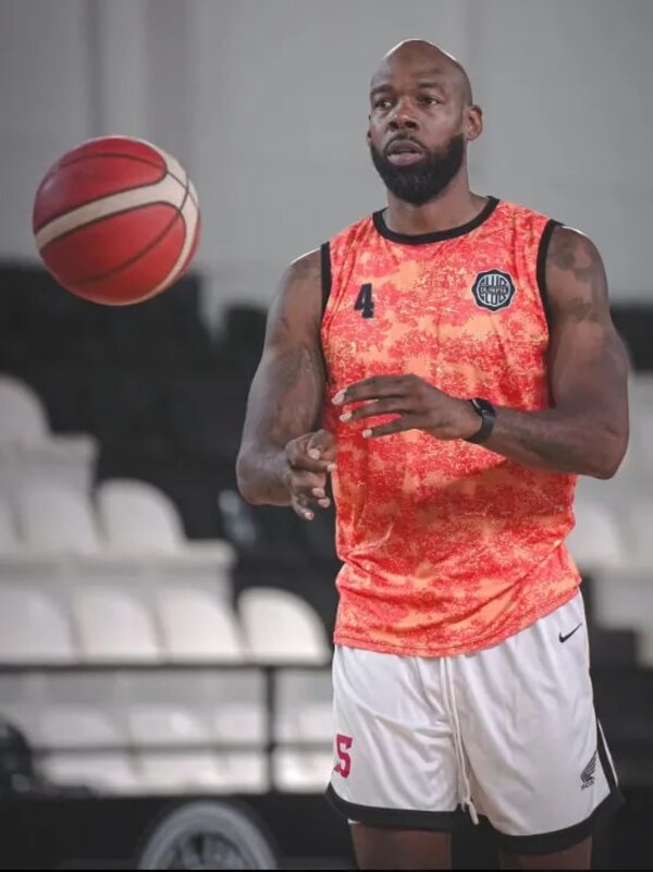 Baloncesto: Olimpia repudia hechos racistas del encuentro con Colonias Gold - Polideportivo - ABC Color