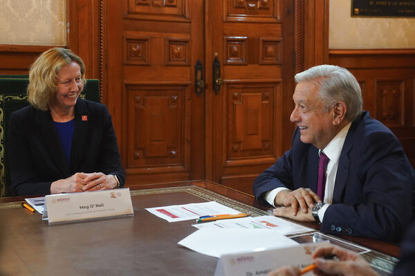 López Obrador anuncia sociedad Pemex-Woodside Energy para producir petróleo en México - MarketData