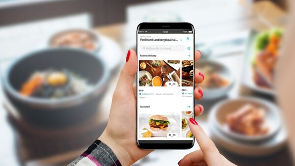 Comió gratis más de 1 mes con tarjeta ajena