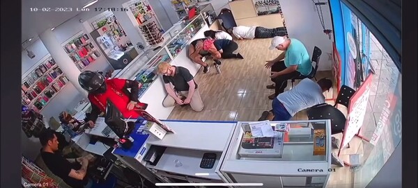 Lambaré: Desconocidos armados asaltan un local de boca de cobranza - trece