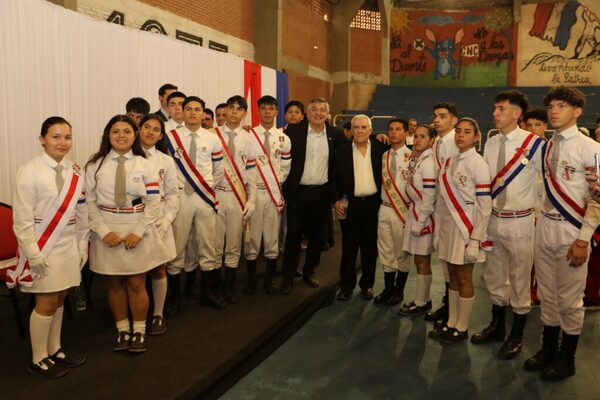 MEC designa a Galeano Perrone como nuevo director del Colegio Nacional de la Capital - ADN Digital