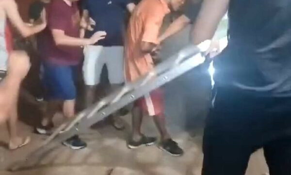 Ladrón fue pillado por vecinos y lo reventaron a palos