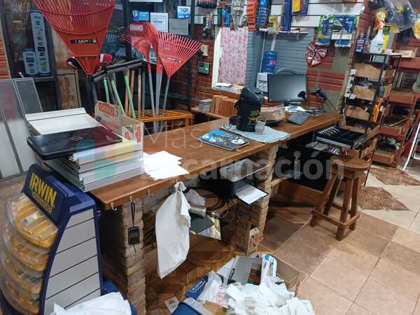 Violentan ferretería y hurtan varias herramientas en Obligado