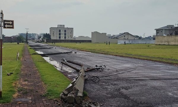 ANDE reporta 250 postes caídos y averías en varios departamentos
