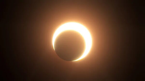Cuidado con el eclipse solar: cómo ver el “anillo de fuego” sin poner en riesgo tus ojos - Ciencia - ABC Color