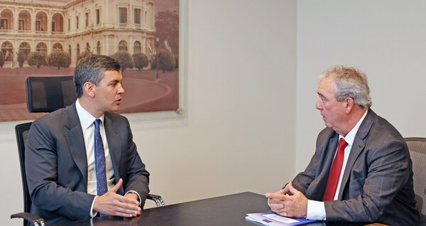 Santiago Pe帽a recibe a Luis Alberto Heber, ministro uruguayo del interior durante su visita por Asunci贸n - Revista PLUS