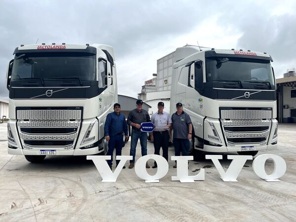 Cooperativa La Holanda adquiere nuevas unidades de camiones Volvo del Grupo Rieder