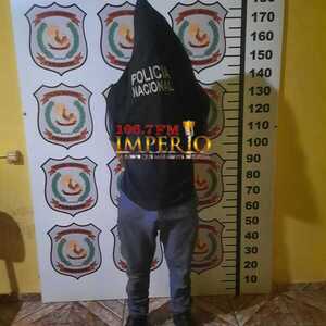 Joven con tres órdenes de captura fue detenido en barrio San Juan Neuman - Radio Imperio 106.7 FM