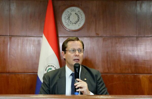 Aseguran que urge aprobar el proyecto de ley “Antichicanas” | 1000 Noticias
