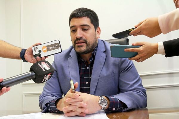 El primer veto de Peña será una ley propuesta por su propio líder de bancada, sostiene Mauri Espínola - El Trueno