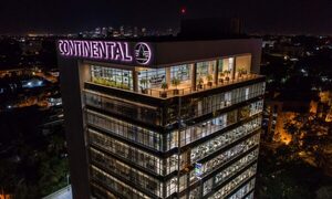 Banco Continental se Ilumina de rosa para conmemorar el mes de concienciación sobre el Cáncer de Mama
