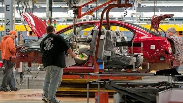 La huelga de la automoción en EEUU causa despidos en un 30 % de los proveedores del sector