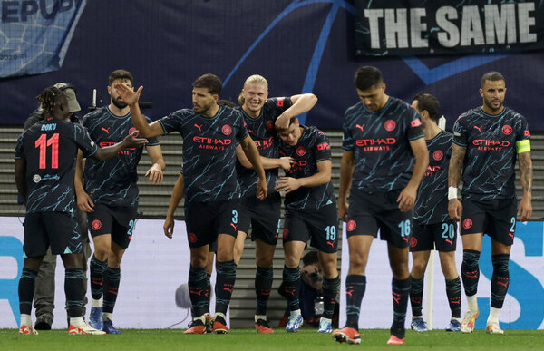 Versus / El Manchester City se impone al Leipzig con dos tantos sobre el final