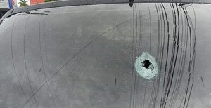 Atacaron móviles de varios periodistas durante el desalojo en Ciudad del Este  - ABC en el Este - ABC Color