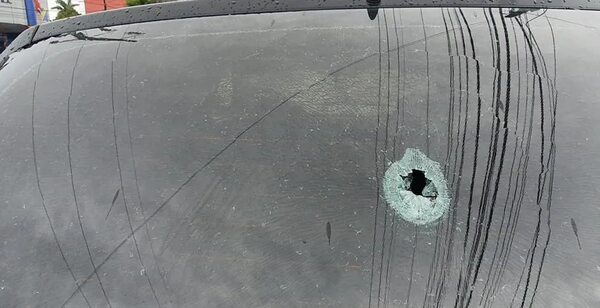 Atacaron móviles de varios periodistas durante el desalojo en Ciudad del Este - ABC en el Este - ABC Color