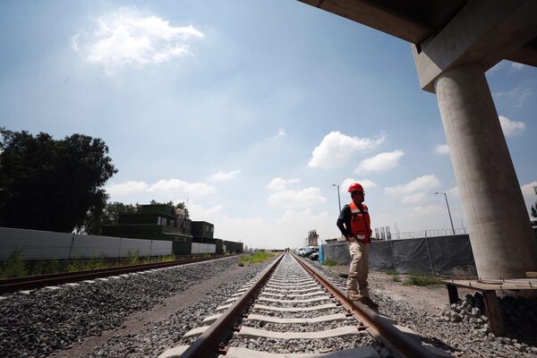 El tren conectará a Ciudad de México con el nuevo aeropuerto de López Obrador en junio - MarketData