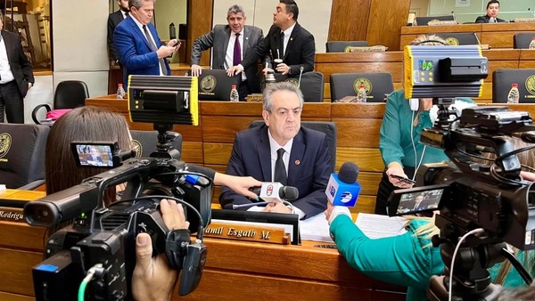 Yamil Esgaib, el polémico diputado colorado que le gusta amenaza - Radio Imperio 106.7 FM