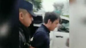 Intento de feminicidio: clavó en el pecho a su expareja y fue detenido