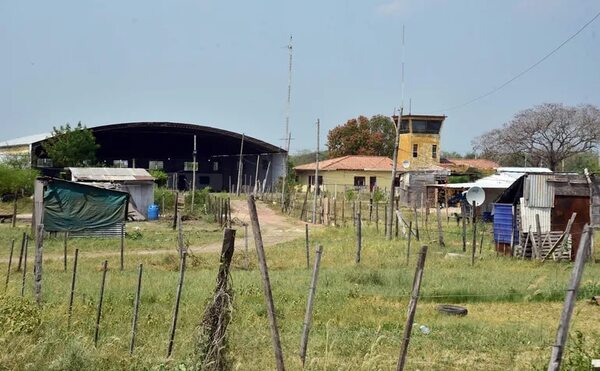 Bachi Núñez dejó al aeropuerto de Luque sin pista alternativa de aterrizaje - Política - ABC Color