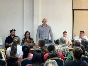 AUTORIDADES DELINEAN ACCIONES PARA APOYAR A TODOS LOS SECTORES DEL DISTRITO DE CAMBYRETÁ