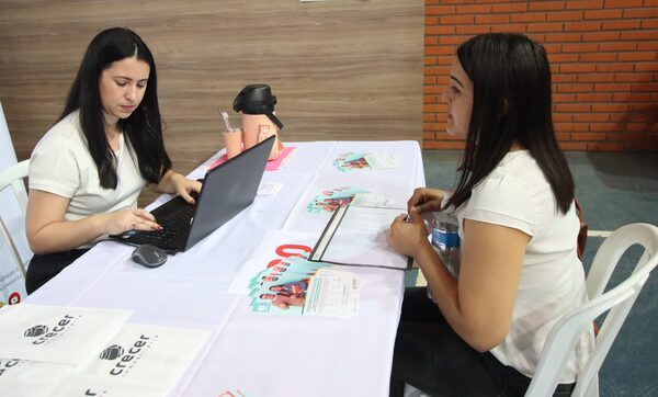 "Feria de Empleo Joven" en la UNA - San Lorenzo Hoy