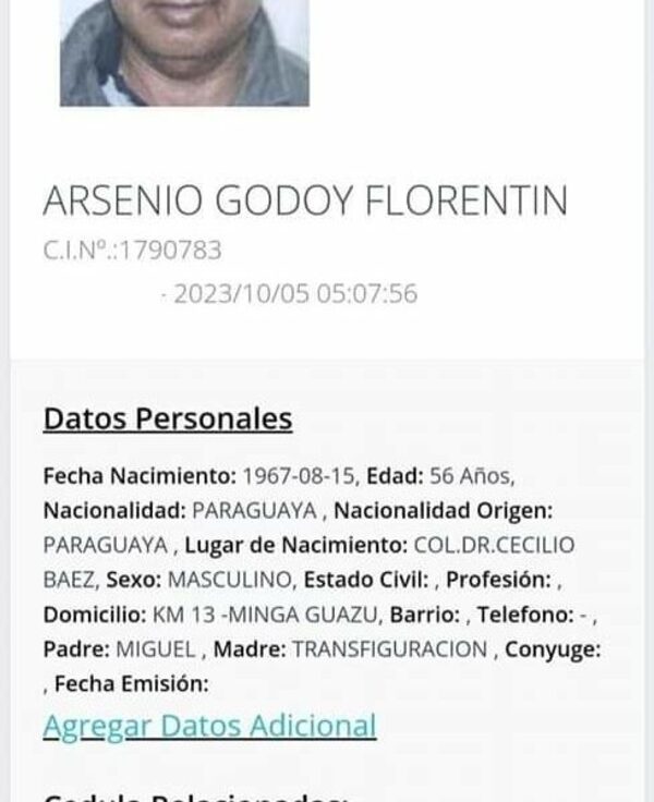 Encuentran a chofer muerto en su taxi con varias puñaladas