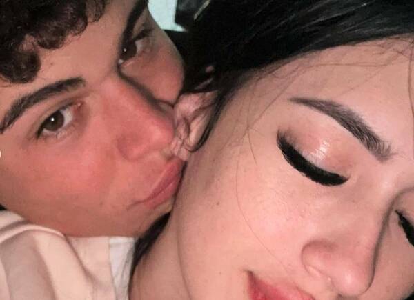 El extraño contrato firmado entre un pelotero y una cuerona: “tiene prohibido morderme”