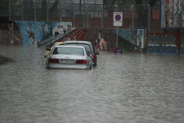 Personas se instalan cada vez más en zonas inundables, advierte estudio | 1000 Noticias