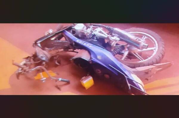 Tuichaitere chocó a una moto al mando de un adolescente; murió camino al hospital