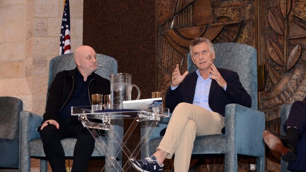 Macri elude críticas a Milei | OnLivePy