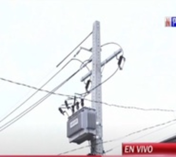 Más de 200 familias están sin luz en el Bañado Sur - Paraguay.com