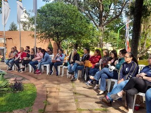 UNE realiza asamblea y movilización en Encarnación para exigir mejoras en la educación pública