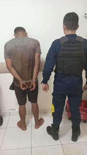 AGREDIÓ A SUS HERMANOS CON UNA BOTELLA DE VIDRIO Y QUEDÓ DETENIDO