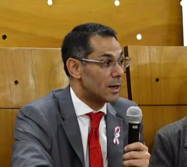 Dos ocupantes 'vip' reconocen la titularidad del Estado