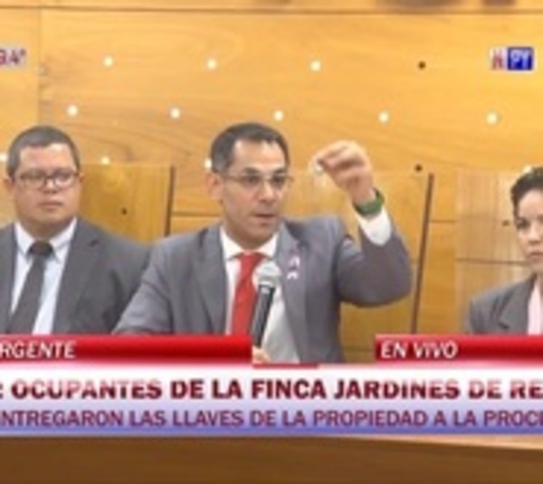 Dos ocupantes entregan llaves tras admitir titularidad del Estado - Paraguay.com