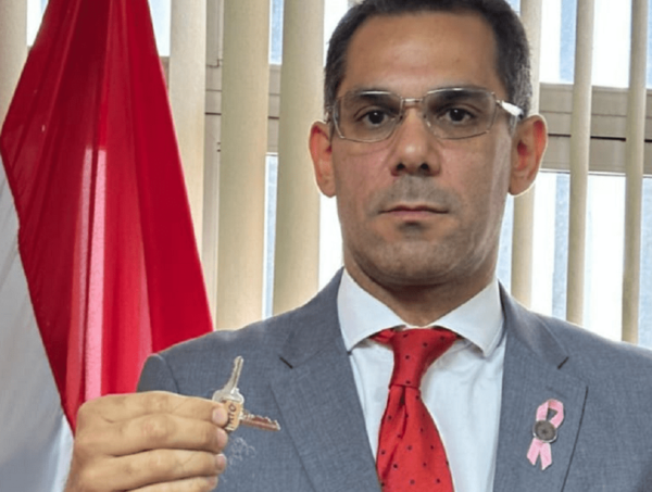Ocupantes entregan al Estado la llave de sus viviendas de la finca 916 con todos sus muebles · Radio Monumental 1080 AM