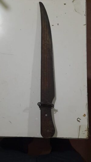 Hombre con varios antecedentes está prófugo tras herir con machete a una mujer - Portal Digital Cáritas Universidad Católica