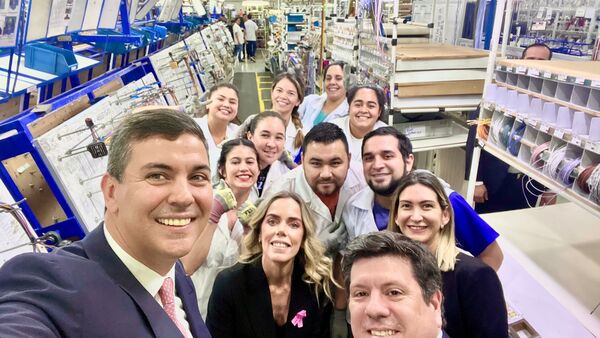 Peña celebra éxito de empresa que cumplió 10 años y destaca su impacto en la economía - ADN Digital