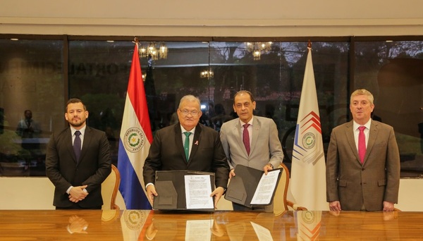 TSJE y Ministerio de Justicia suscriben convenio para potenciar programas y acciones conjuntas