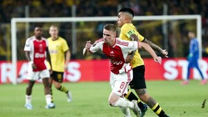 Marsella y Ajax tropiezan y el AEK se pone líder