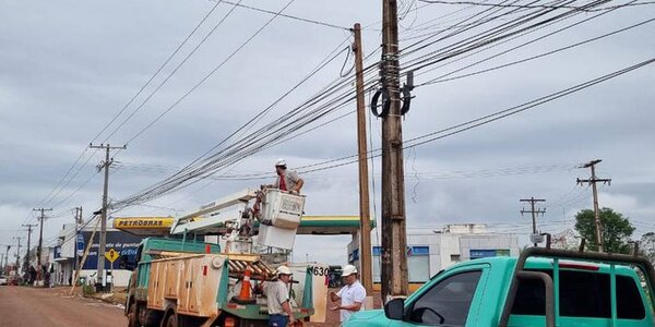 Ande repuso el 40 % de los 270 postes caídos en el Sur a causa de la tormenta